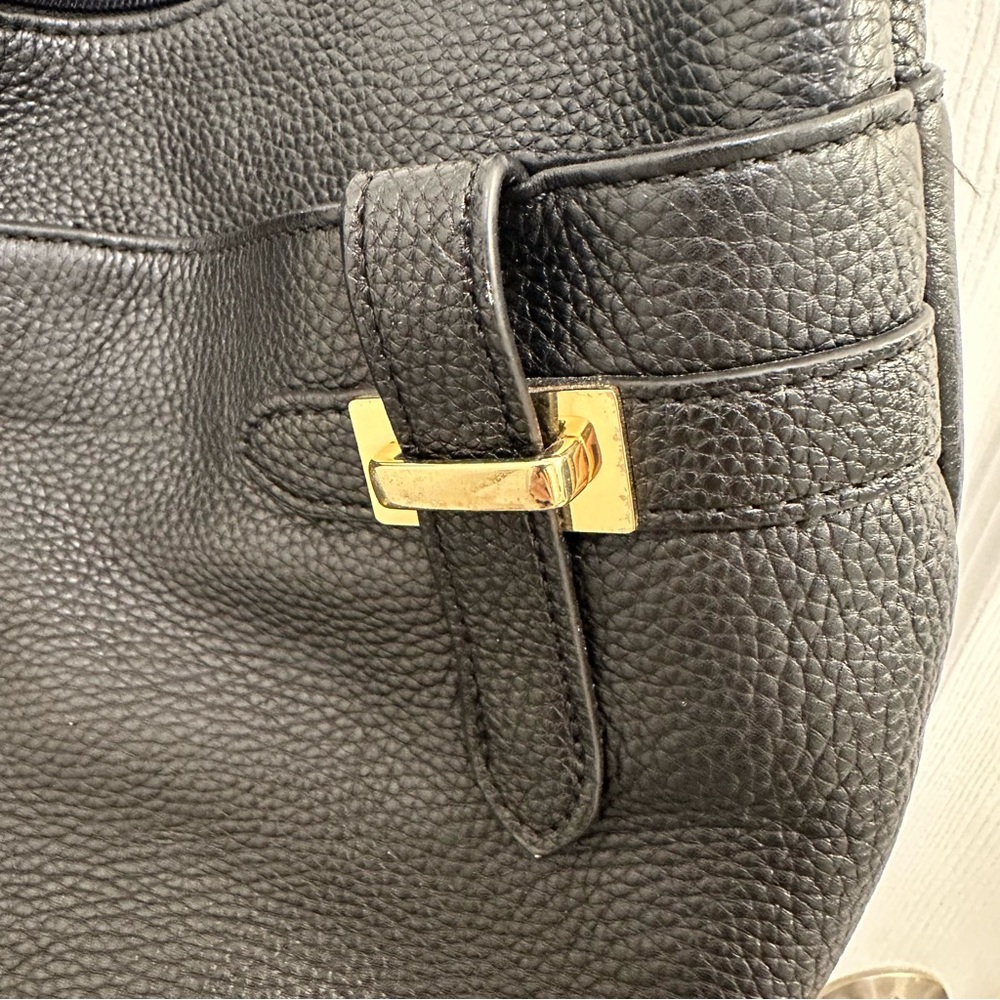 Giani Bernini Black Pebble Leather Shoulder Bag - Picture 4 of 7